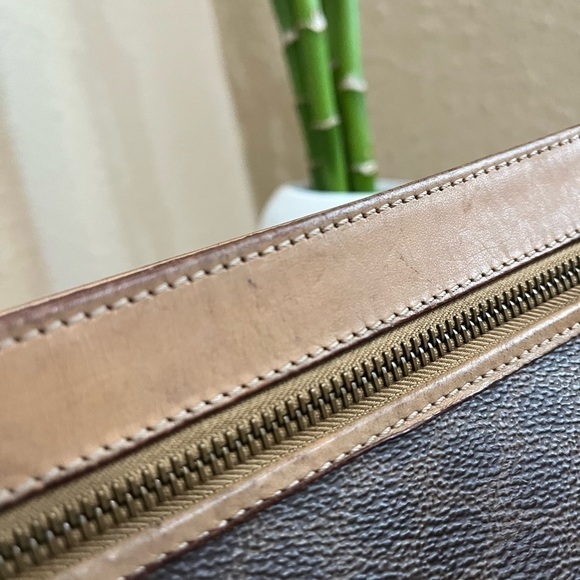 CELINE VINTAGE POUCH - Picture 12 of 16